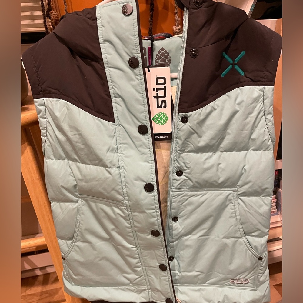 Women’s Stio vest with tags!
